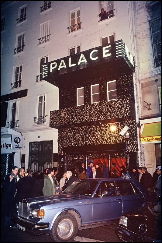 لماذا يمثل مسرح Le Palace الحرية التي تبحث عنها الموضة